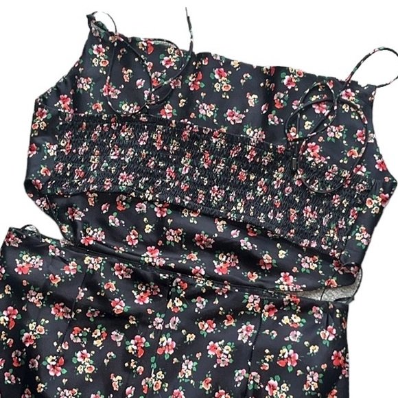 Vici Floral Satin Cutout Maxi Dress Size Medium - Picture 7 of 12